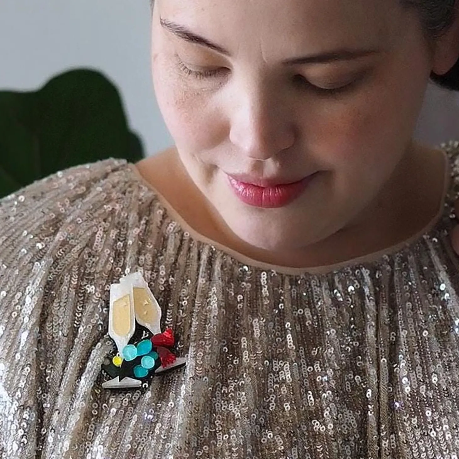 A Champagne Christmas Brooch