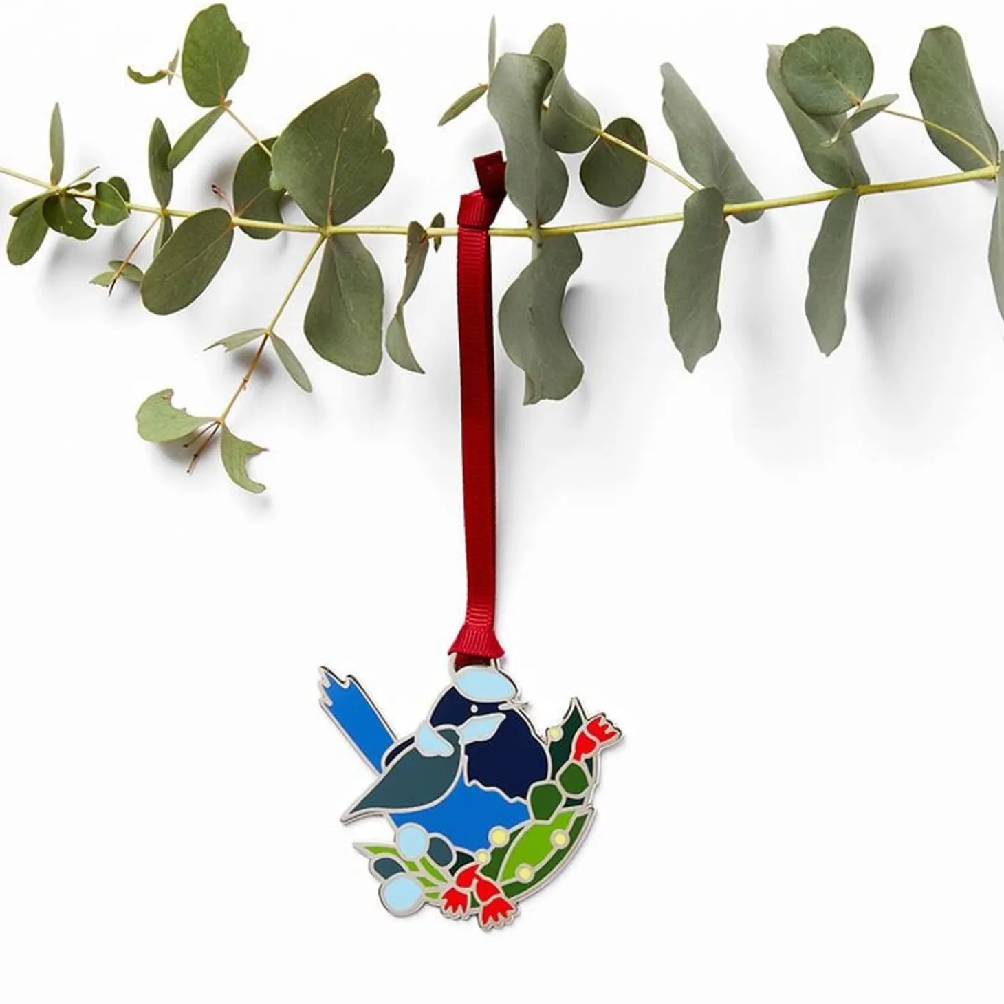 A Splendid Christmas Tree Ornament