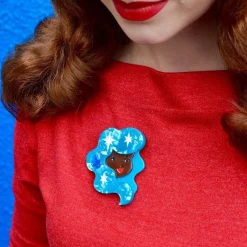 Aquarius The Accepting Brooch