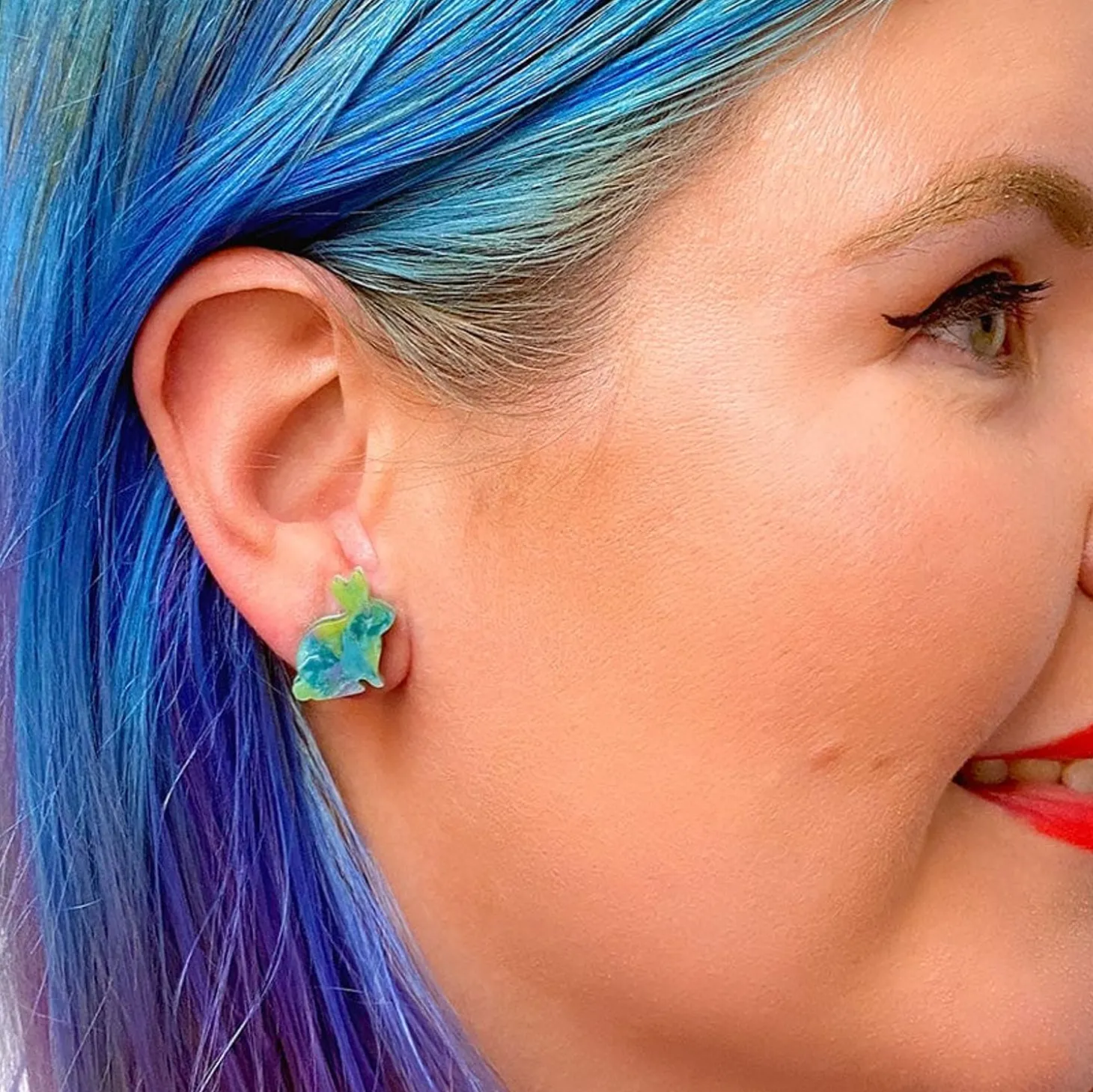 Bunny Mottled Resin Stud Earrings - Green