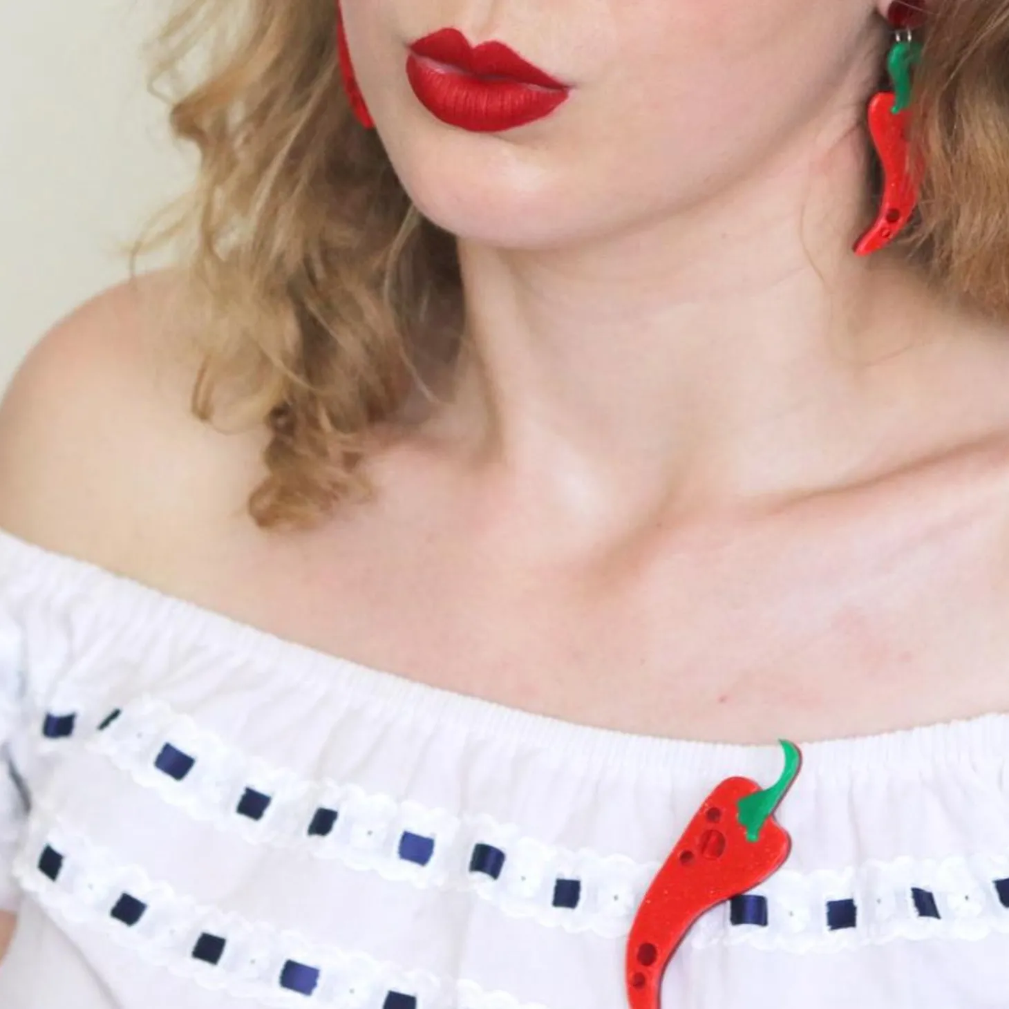 Cosas Picante Brooch