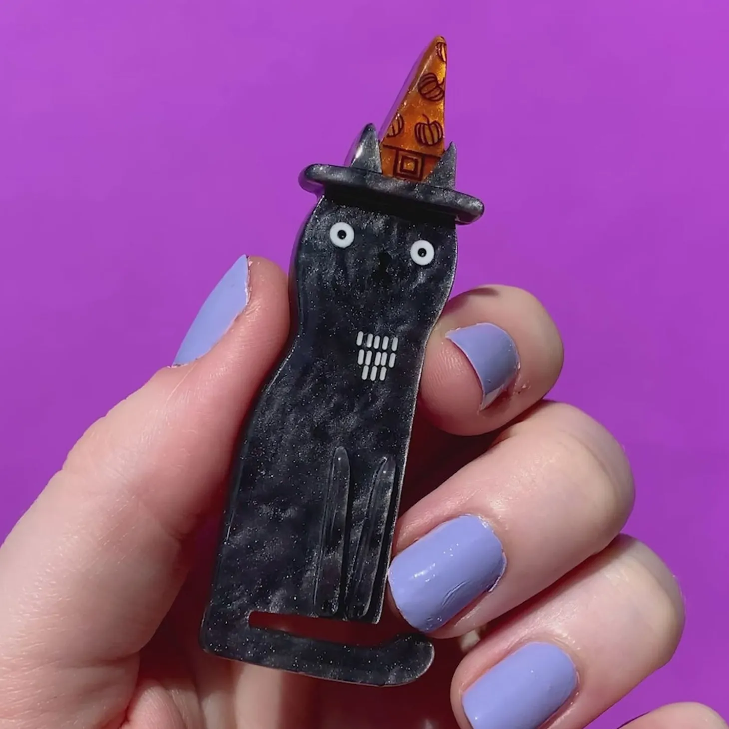 Familiar Shadow Brooch
