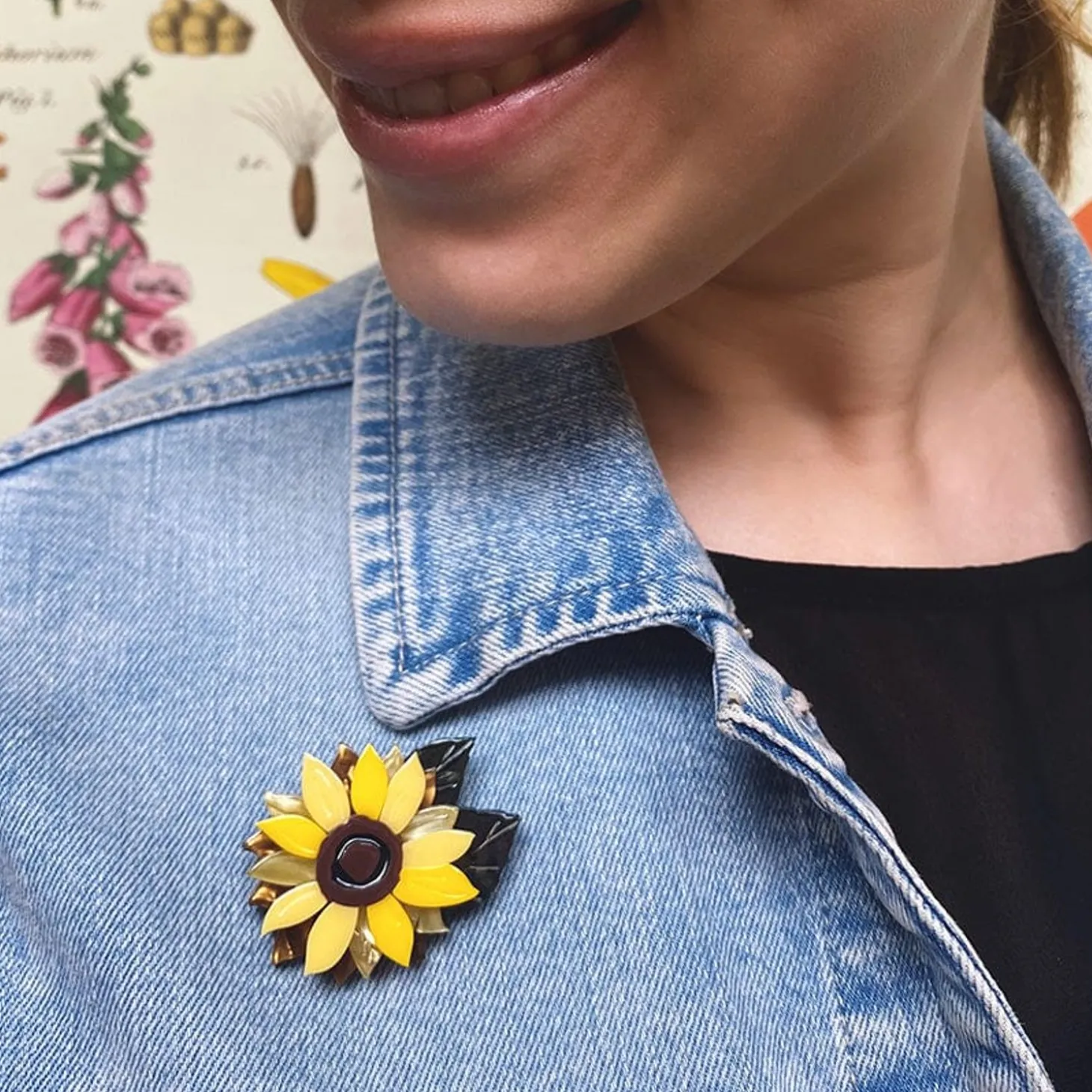 Follow The Sun Mini Brooch