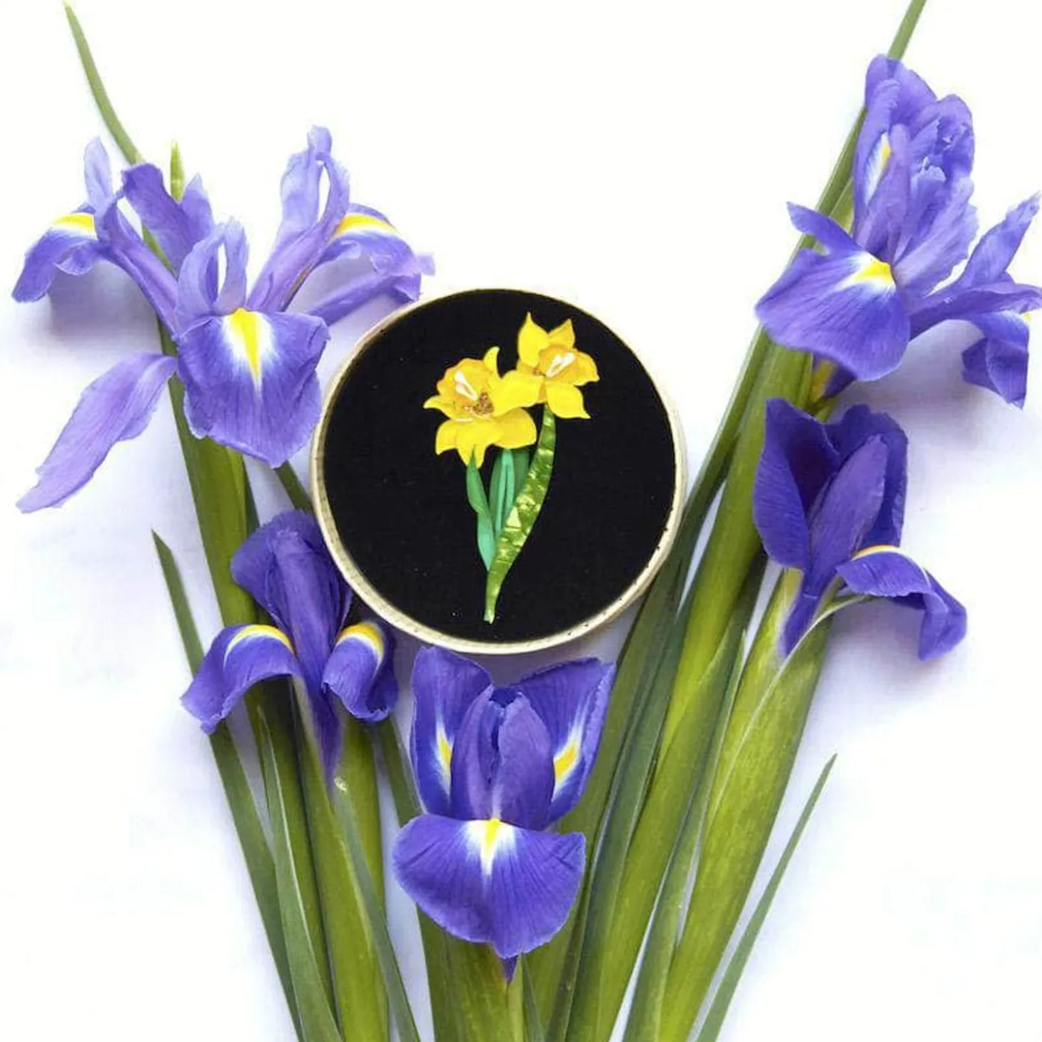 Garden Goddess Daffodil Brooch