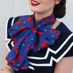 Huggable Decapod Large Neck Scarf