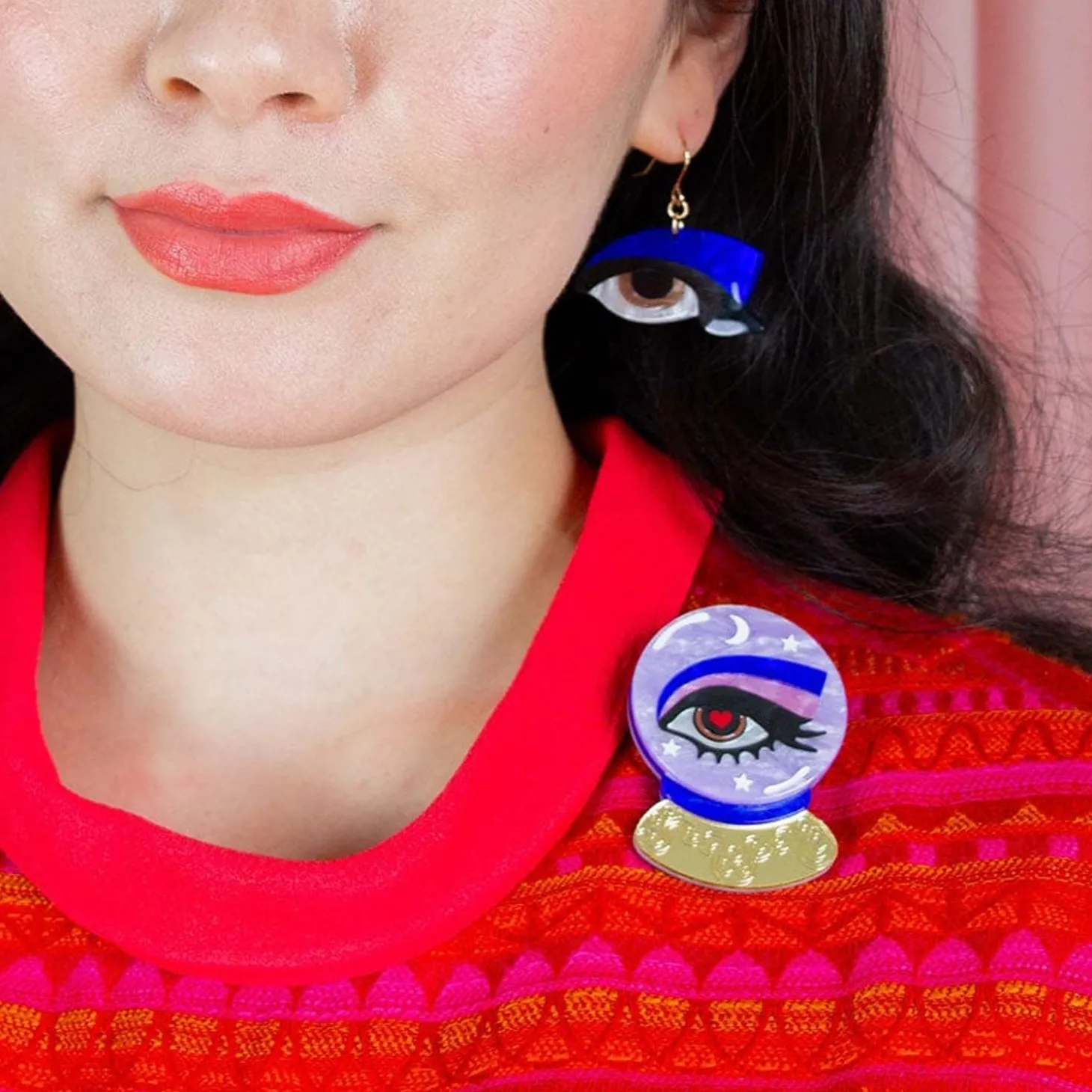 Keen-Eyed Insight Brooch