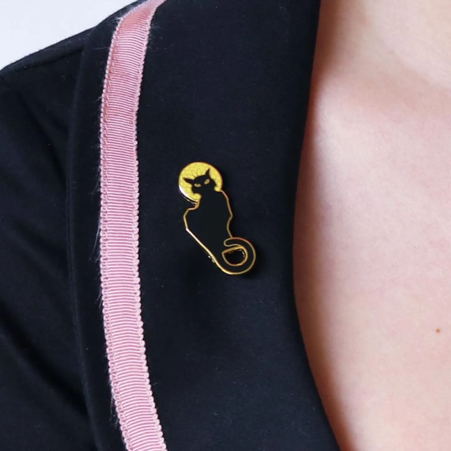 Le Chat Noir Enamel Pin