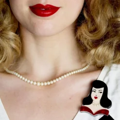 Leading Lady Brooch