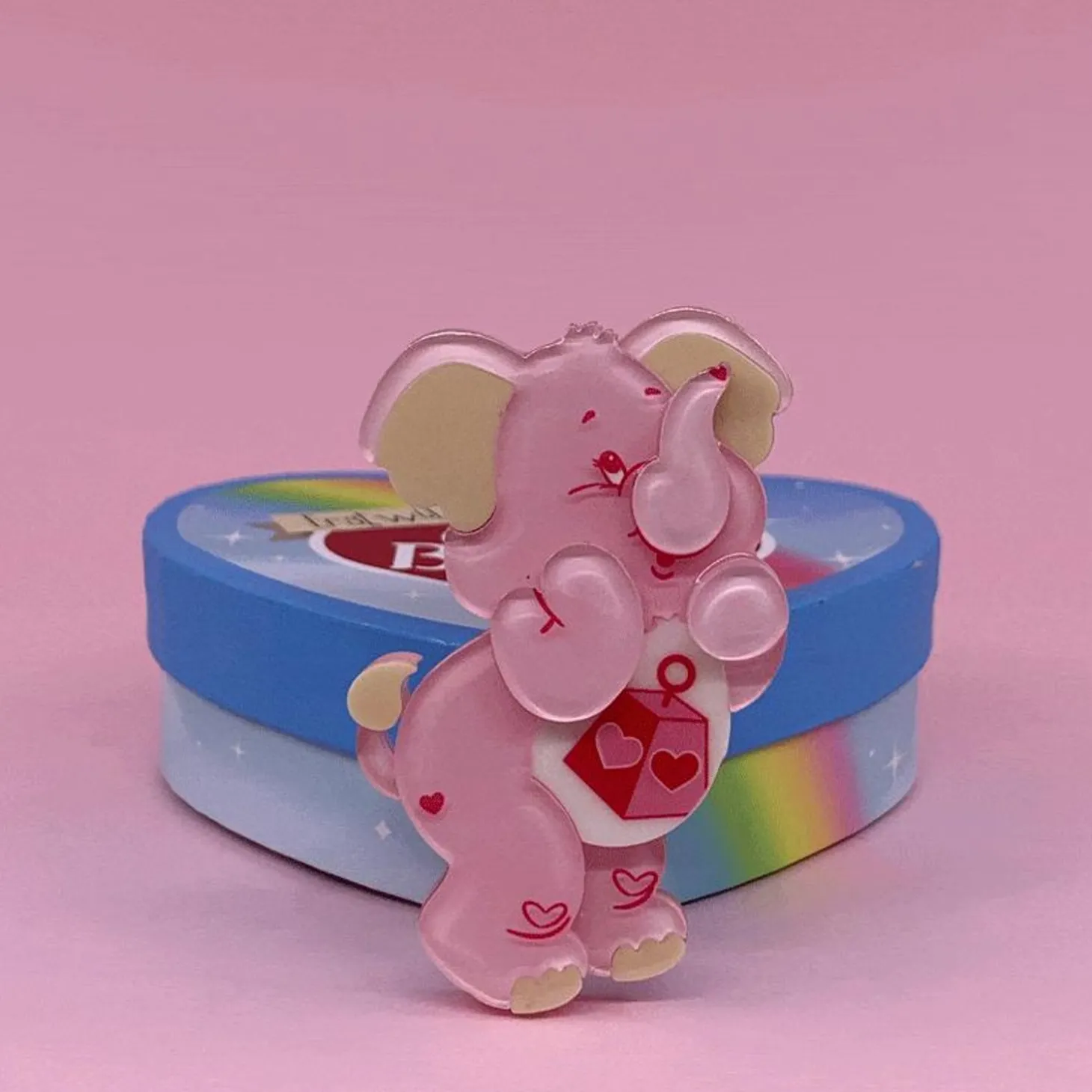 Lotsa Heart Elephant Brooch