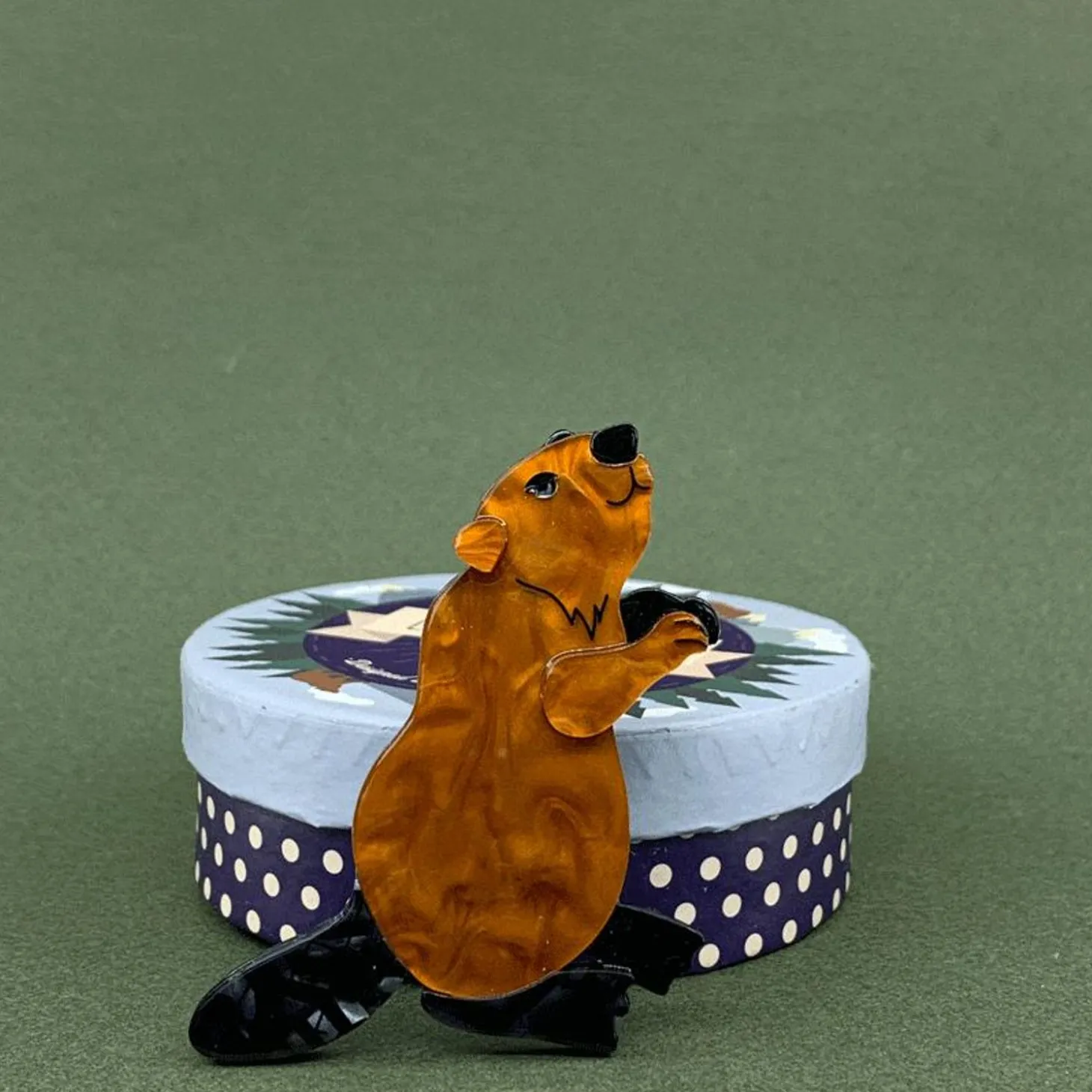 Mr. Beaver'S Bark Brooch