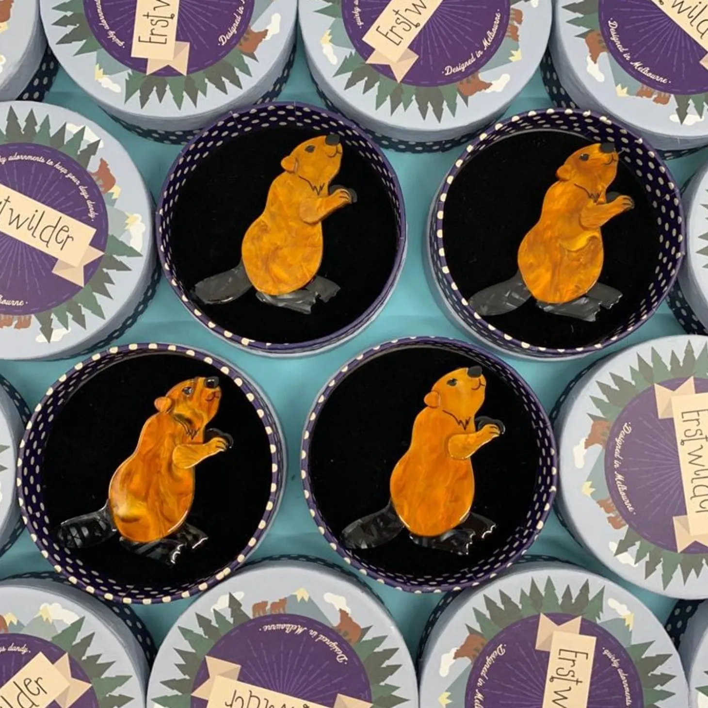 Mr. Beaver'S Bark Brooch