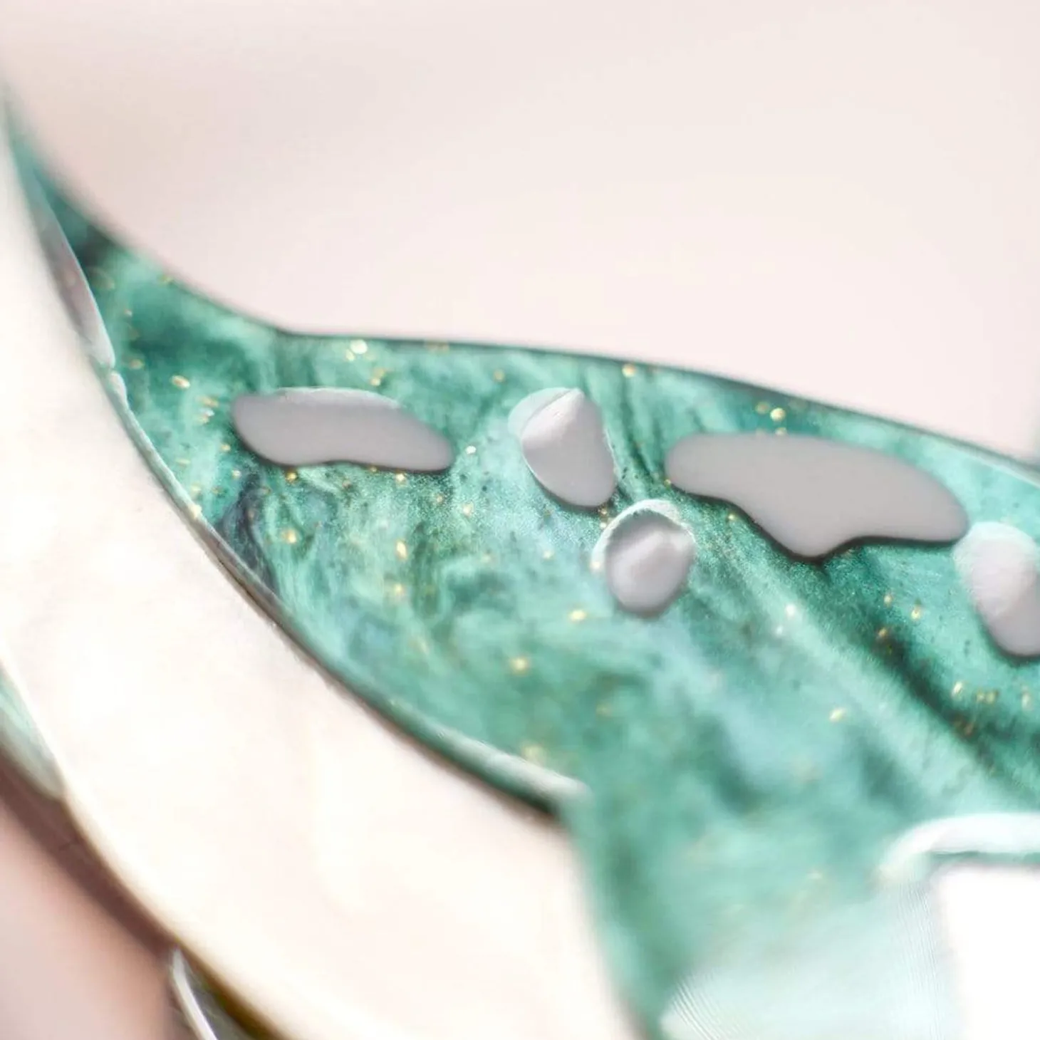 Neck And Neck Brooch