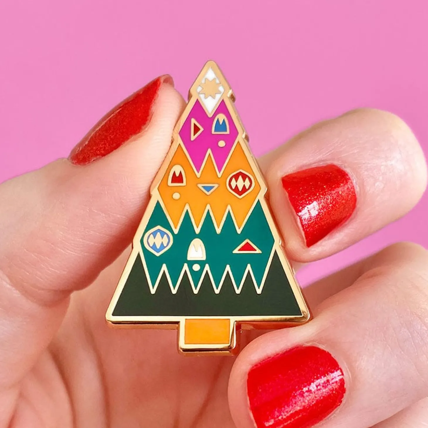 O Christmas Tree Enamel Pin