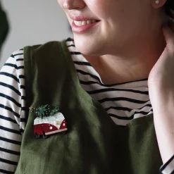 Seasonal Delivery Brooch