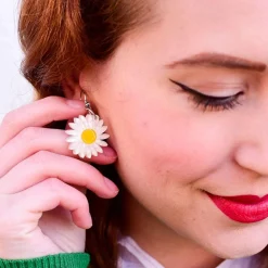 She Loves Me Daisy Drop Earrings