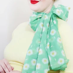 She Loves Me Daisy Large Neck Scarf