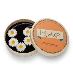 She Loves Me Daisy Necklace