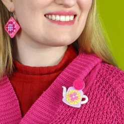Short, Stout And Cosy Brooch