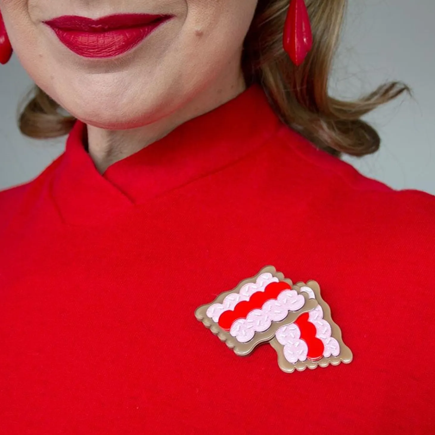Show Us Your Vovos Brooch