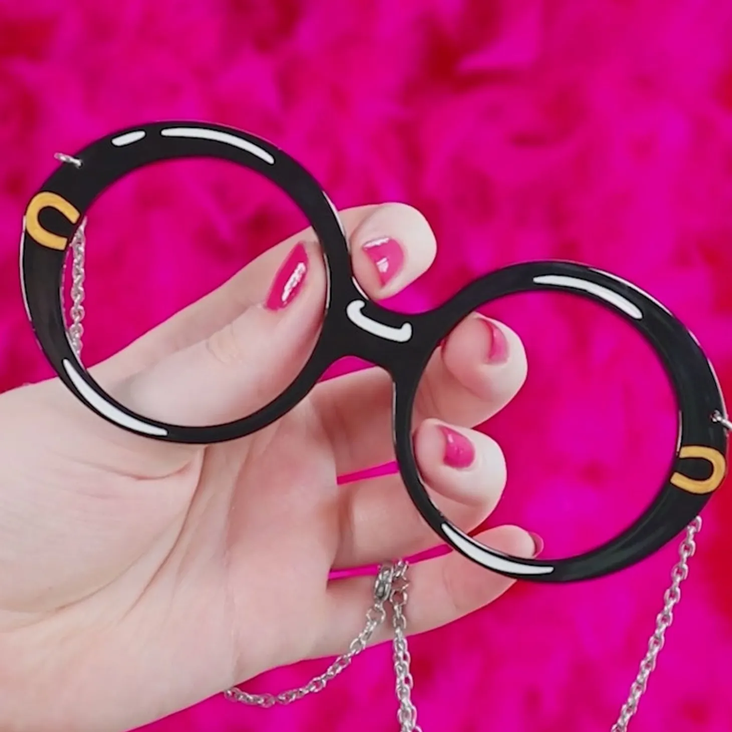 Spectacular Spectacles Iris Necklace