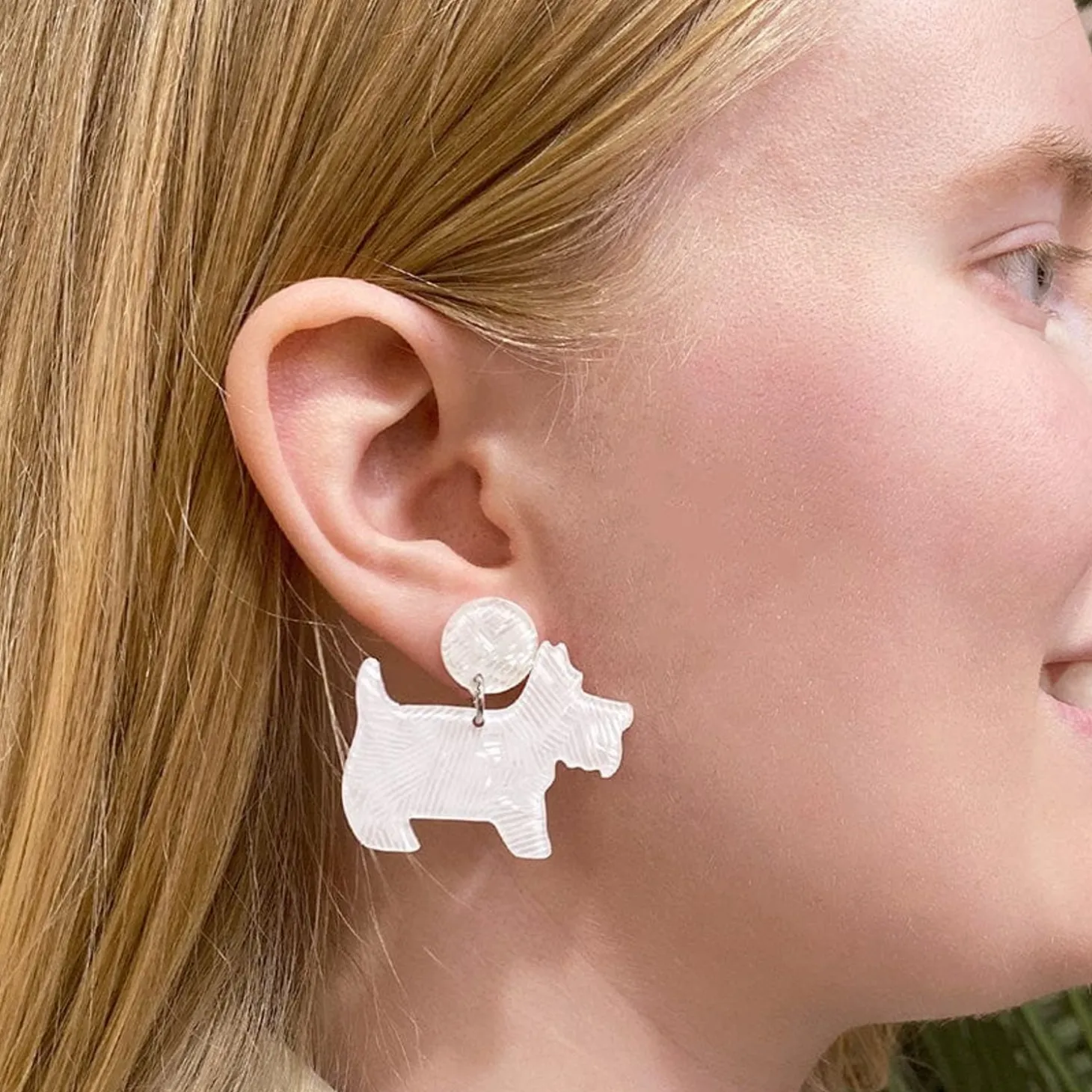 Terrier Textured Resin Drop Earrings - White