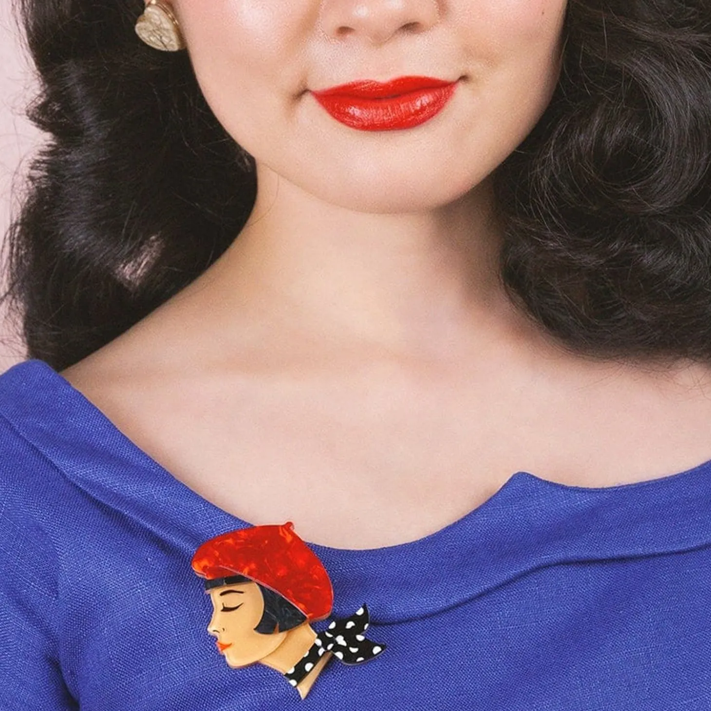 Tres Chic Brooch - Red