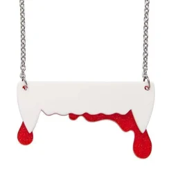 Vampire'S Kiss Necklace